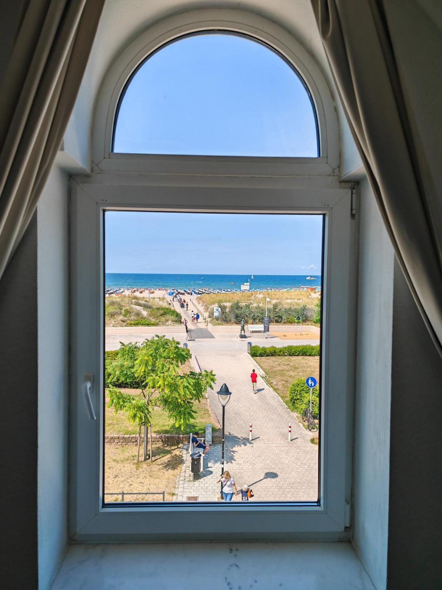 Hotel Bellevue Warnemuende Rostock Exteriör bild